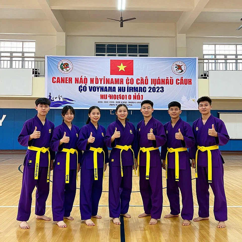 Hồ sơ chỉ có một cái tên: nghề viết võ thuật giữa hai bờ Việt – Hàn